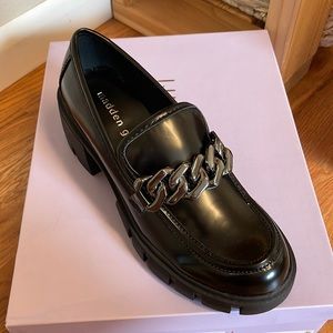 Brand new, never been worn, Madden Girl lug sole loafer!